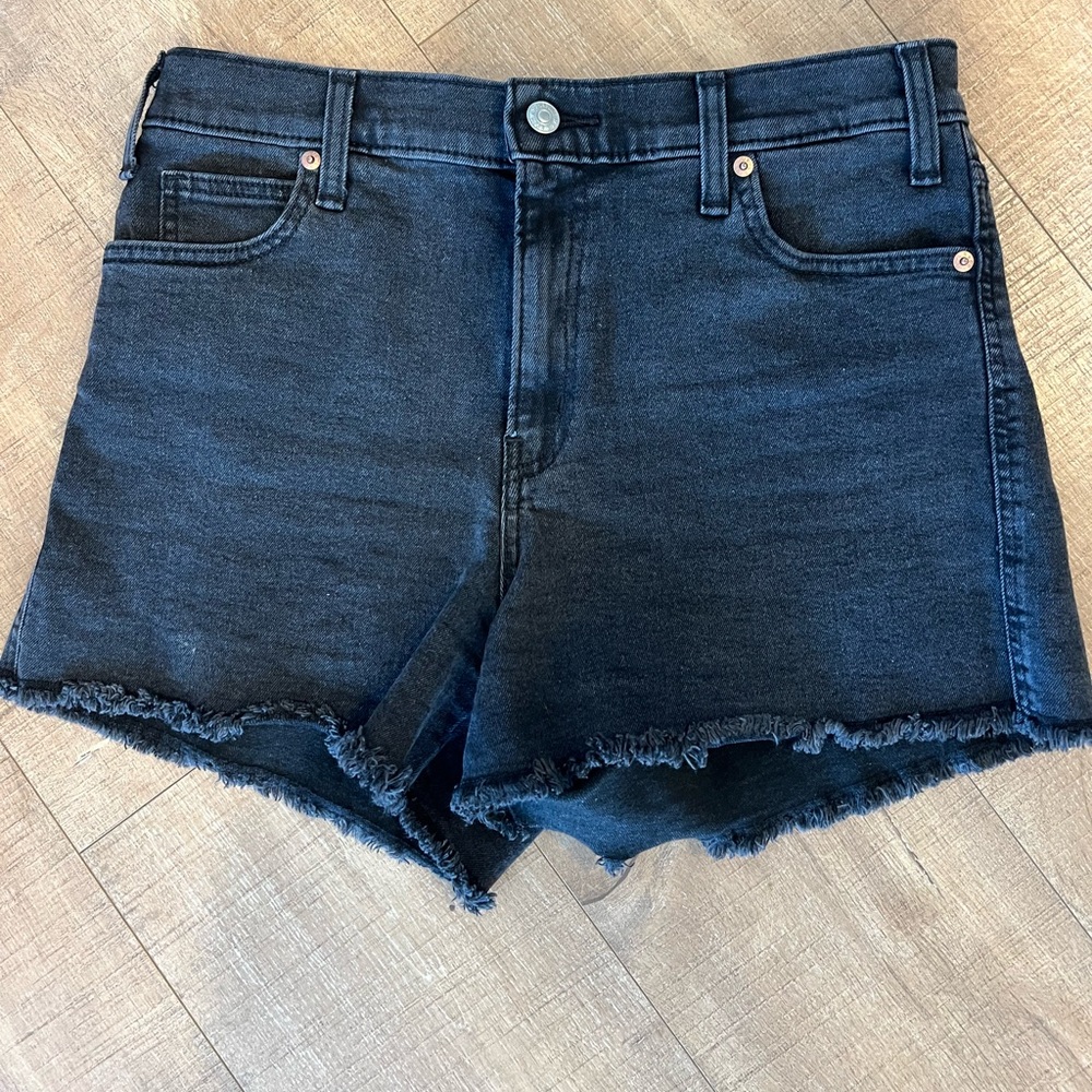 Signature Levi’s shorts